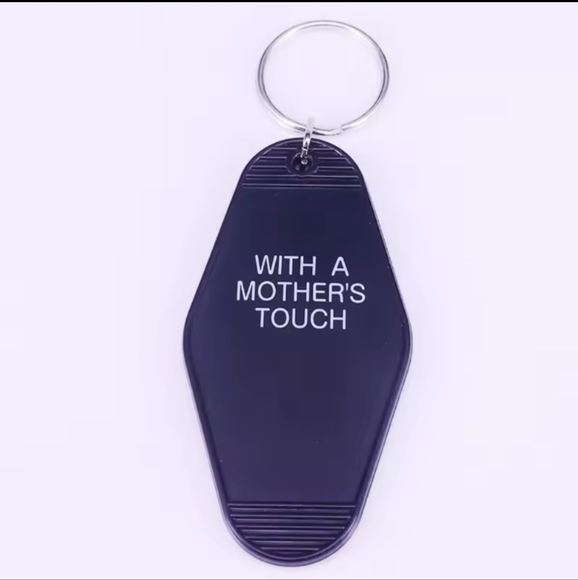 🆕Just In...Bates Motel Keychain - Picture 3 of 5